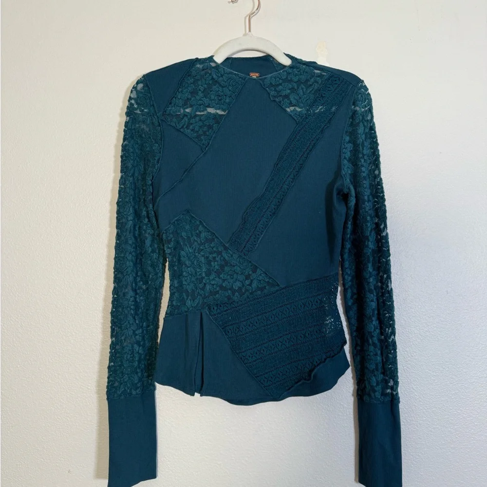 Free People first frost lace layering long sleeve thermal in teal‎ Sz S NWT